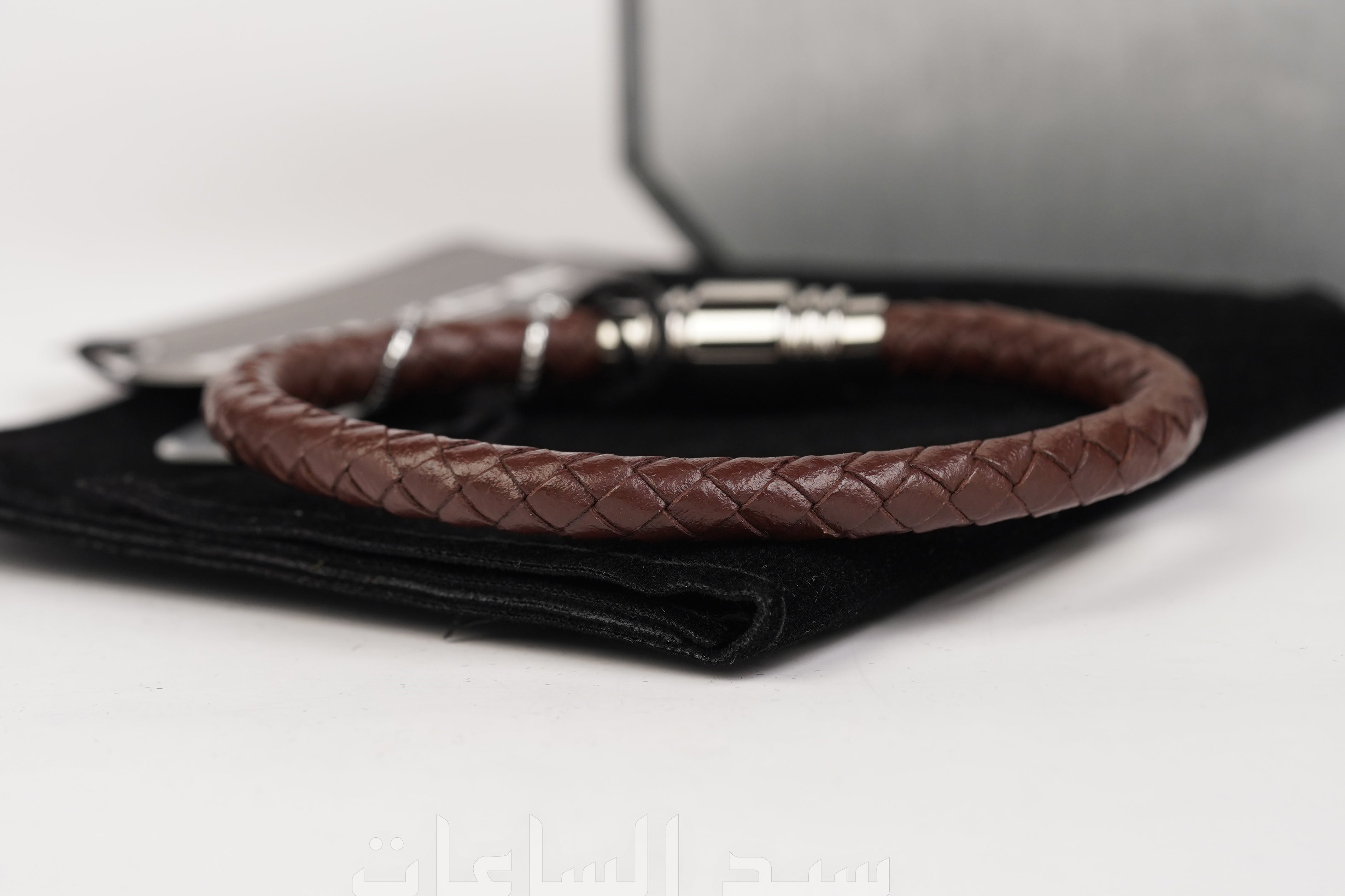 سوار رجالي ماركة بوليس