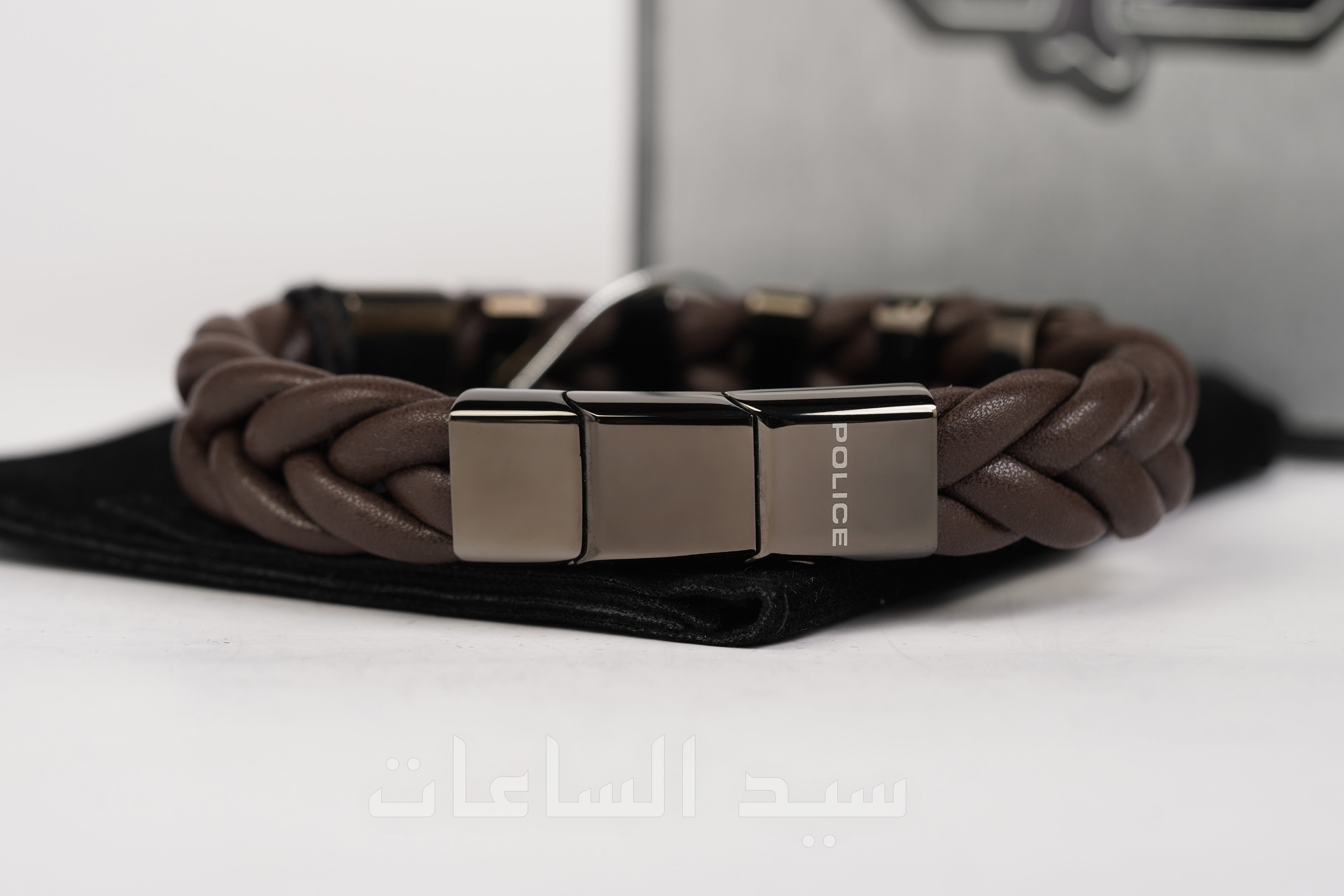 سوار رجالي ماركة بوليس