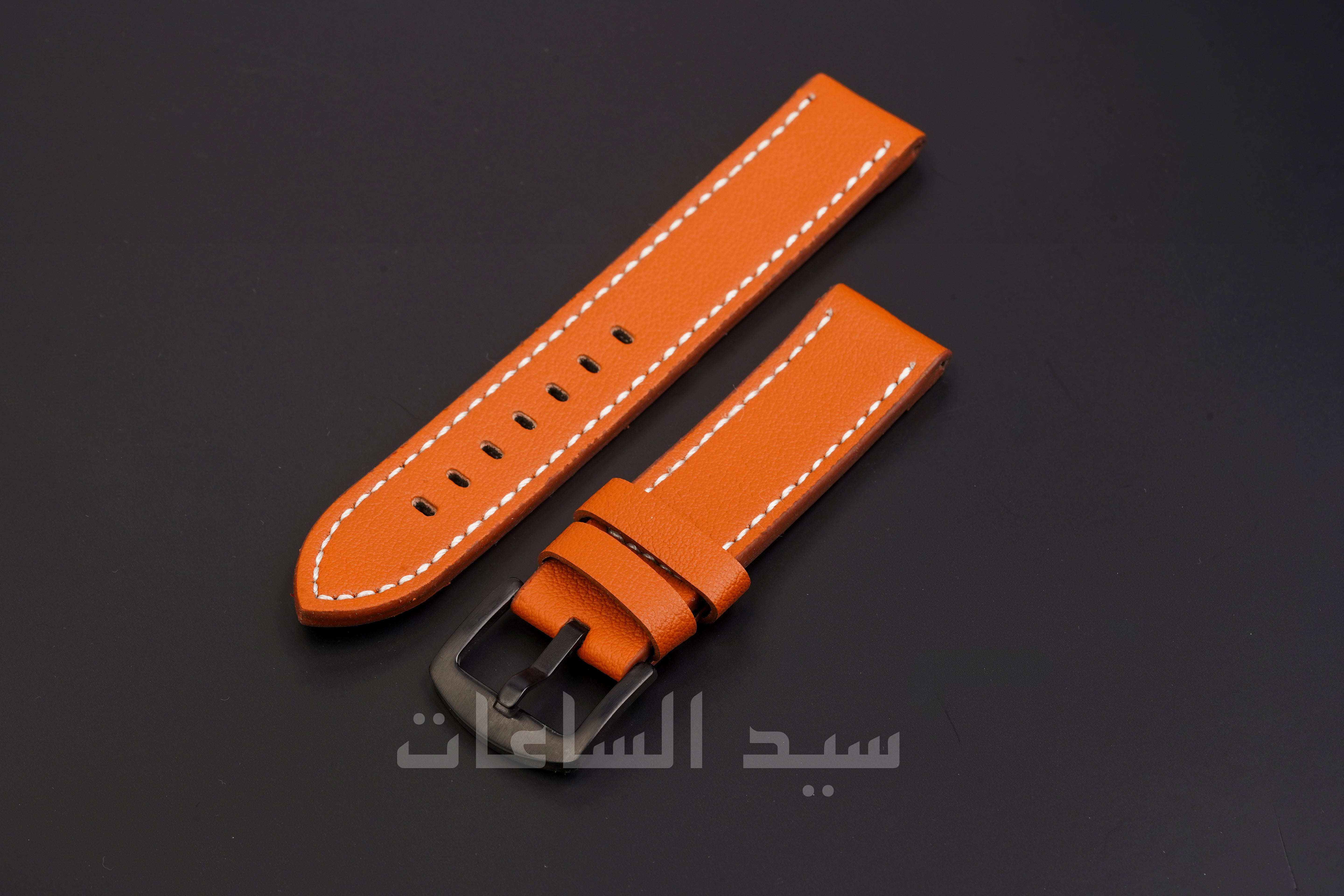 سير ساعة جلد