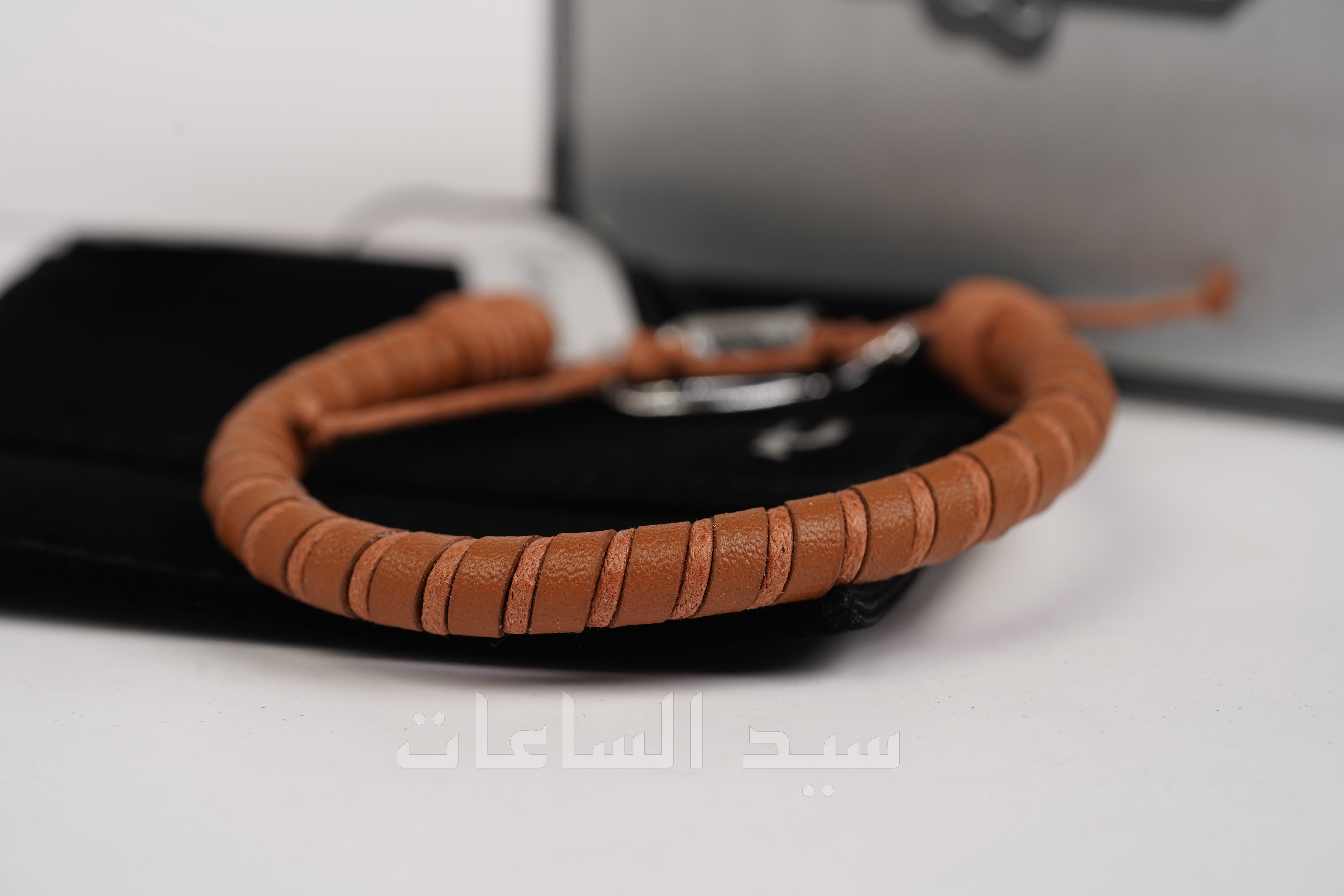 سوار رجالي ماركة بوليس