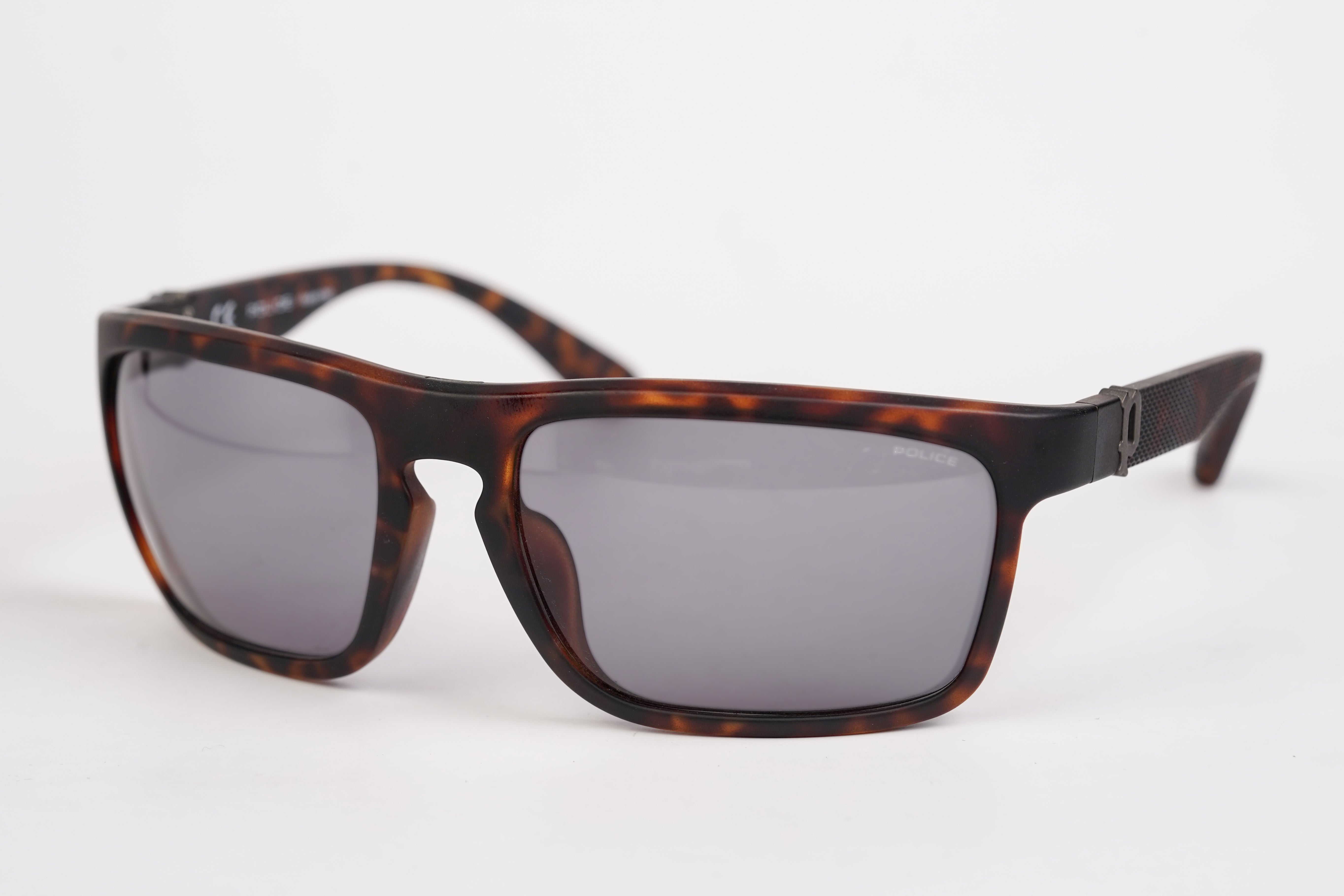 نظارة رجالية ماركة بوليس