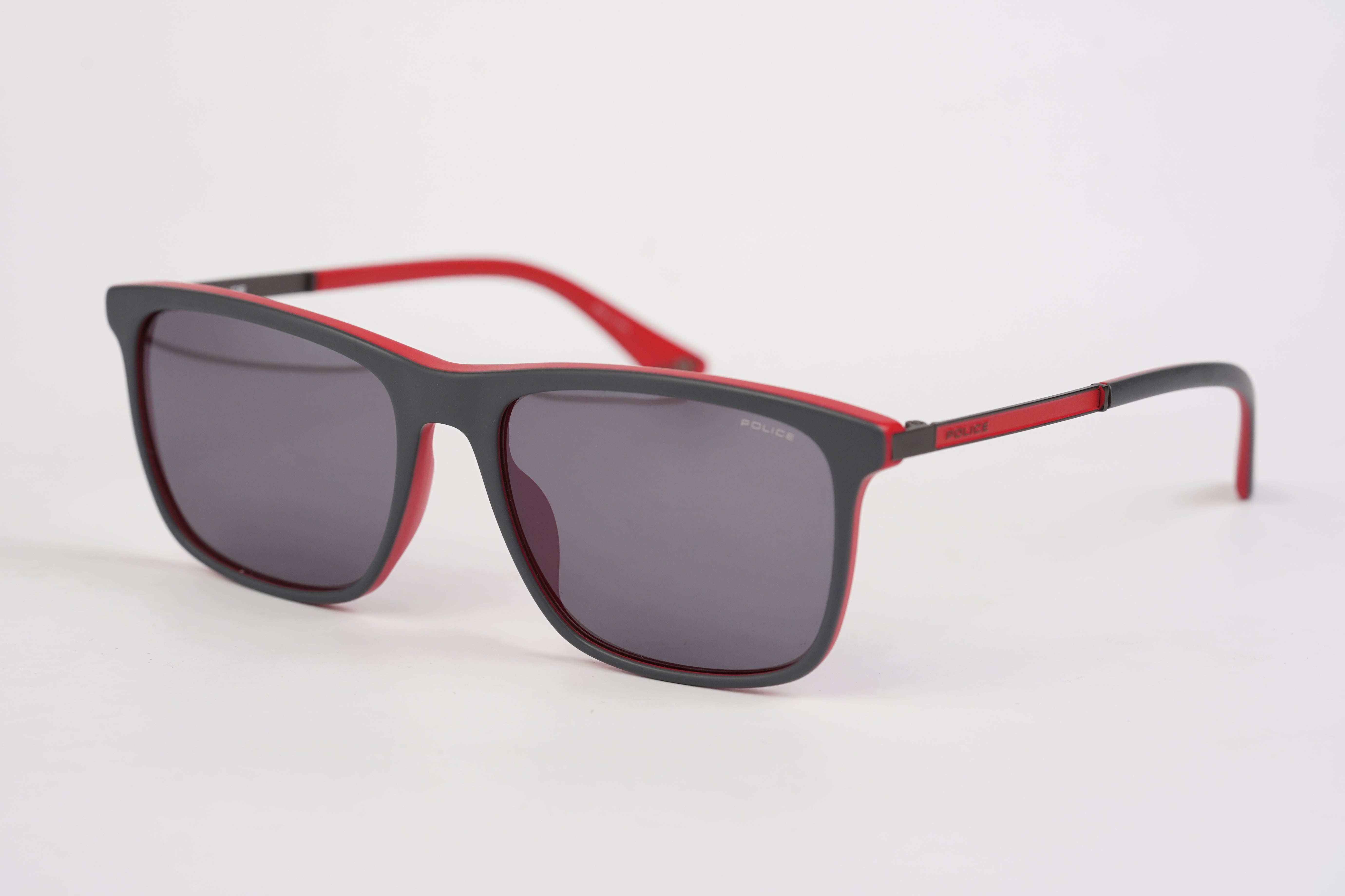 نظارة رجالية ماركة بوليس